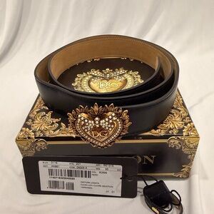 Dolce & Gabbana Elegant Black Leather Belt with Gold Detailing